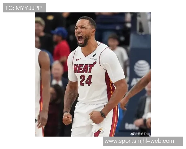 鲍威尔首节爆发贡献10分全场16投8中斩获22分三分球表现出色